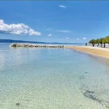 Marina Lägenhet Omiš