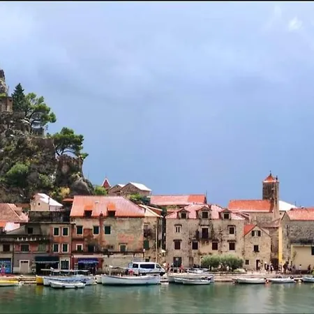 Marina Lägenhet Omiš