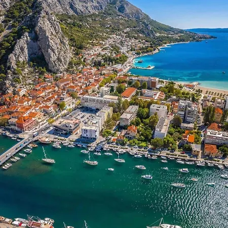 Marina Lägenhet Omiš