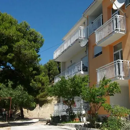 Marina Apartment *