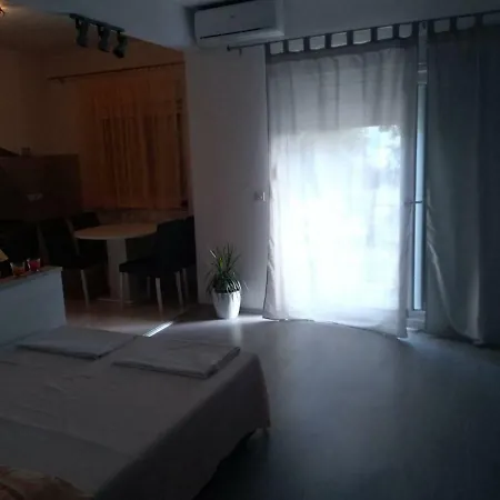 Marina Lägenhet Omiš